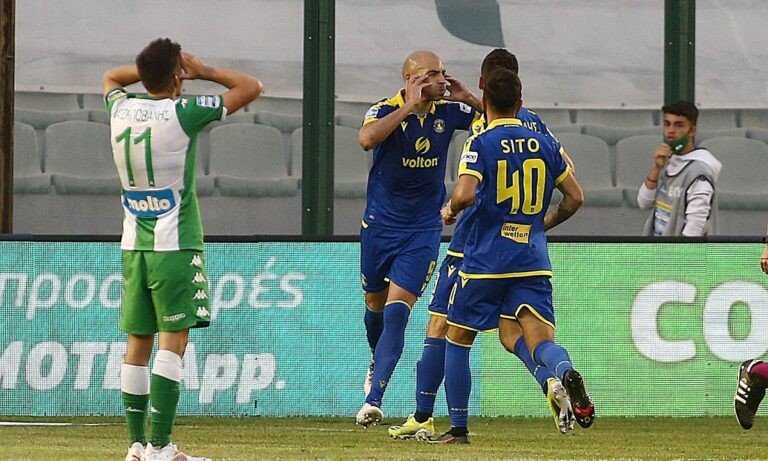 Ο Μπαράλες κάνει το 1-2 και στέλνει… φιλάκια στον Βέλεθ (vid)