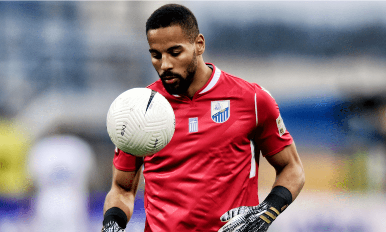 Επασί: «Τρενάρει» μήπως έρθει πρόταση από εξωτερικό!