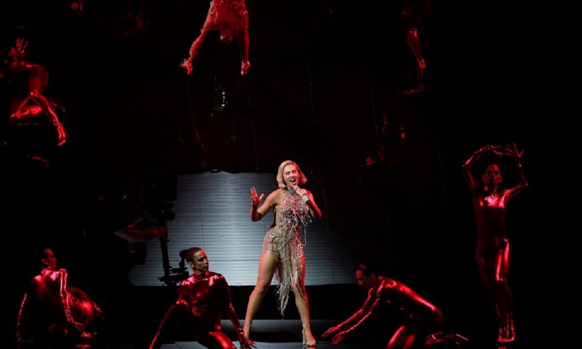 Eurovision: Η Κύπρος και η «εκρηκτική» Έλενα Τσαγκρινού στον τελικό!