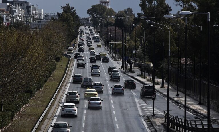 Πάσχα: Αυξημένη κυκλοφορία στους δρόμους τη Μ. Εβδομάδα σε σχέση με πέρσι