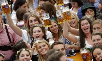 Oktoberfest: Ακυρώθηκε και φέτος λόγω του κορονοϊού – Τεράστια η ζημιά