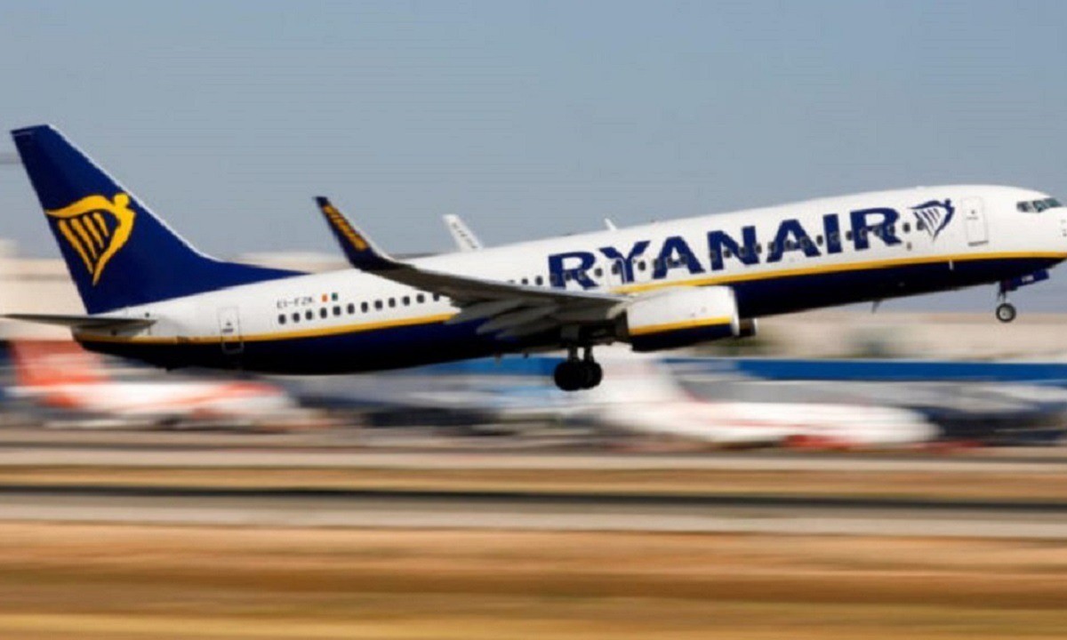 Μαρτυρία σοκ Έλληνα επιβάτη της Ryanair: Αν δεν το κατέβαζε θα μας έριχναν!