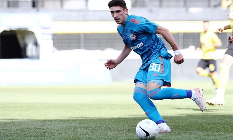 Ολυμπιακός: «Λατρεία» όλων ο Σουρλής!