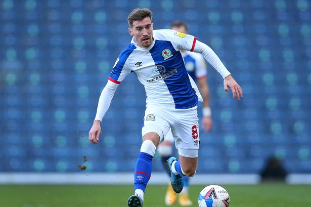 ΠΑΟΚ: Ψηλά στη λίστα το «θηρίο» Μπερνάρντ Μενσά – Στα «ραντάρ» και ο Τζο Ρόθγουελ