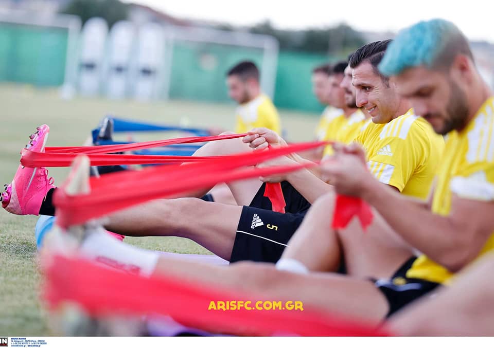 Άρης: Και με τη... βούλα άρχισε η σεζόν 2021-22 για τους «κιτρινόμαυρους»! Το απόγευμα της Τρίτης (15/6) ο Άκης Μάντζιος προπόνηση για πρώτη φορά τους ποδοσφαιριστές του.