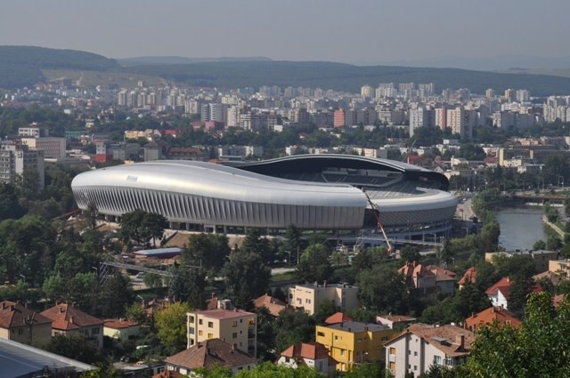 Η Κλουζ Αρένα είναι ένα πολλαπλών χρήσεων στάδιο στην πόλη Κλουζ Ναπόκα. Είναι έδρα της Universitatea Cluj που παίζει στη Λίγκα 2.