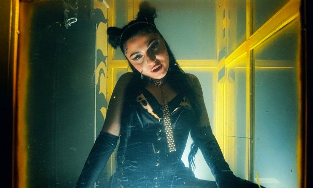 Ghetto Queen: Η Ελληνίδα που ραπάρει για τις γυναίκες