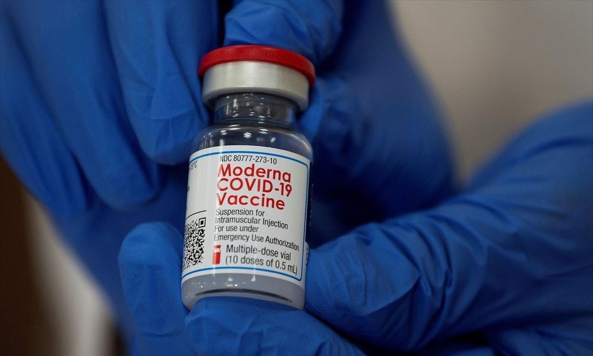 Εμβόλιο Μοderna: Ανακοίνωσε τρίτη δόση για όσους έχουν ολοκληρώσει τον εμβολιασμό