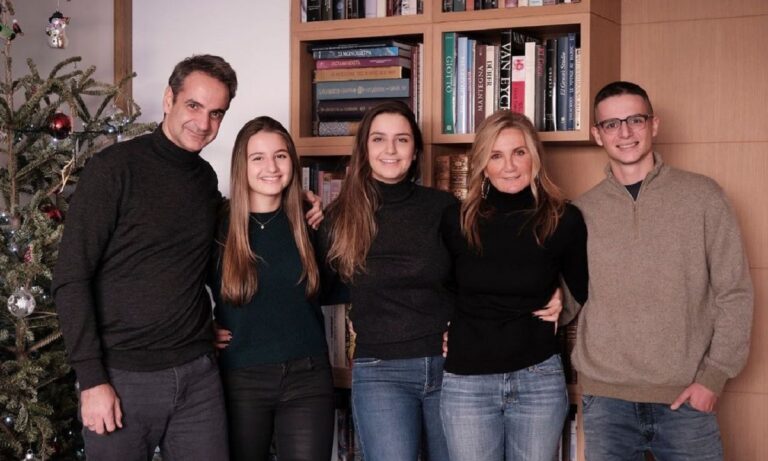 Αυτή είναι η 24χρονη κόρη του Κυριάκου Μητσοτάκη