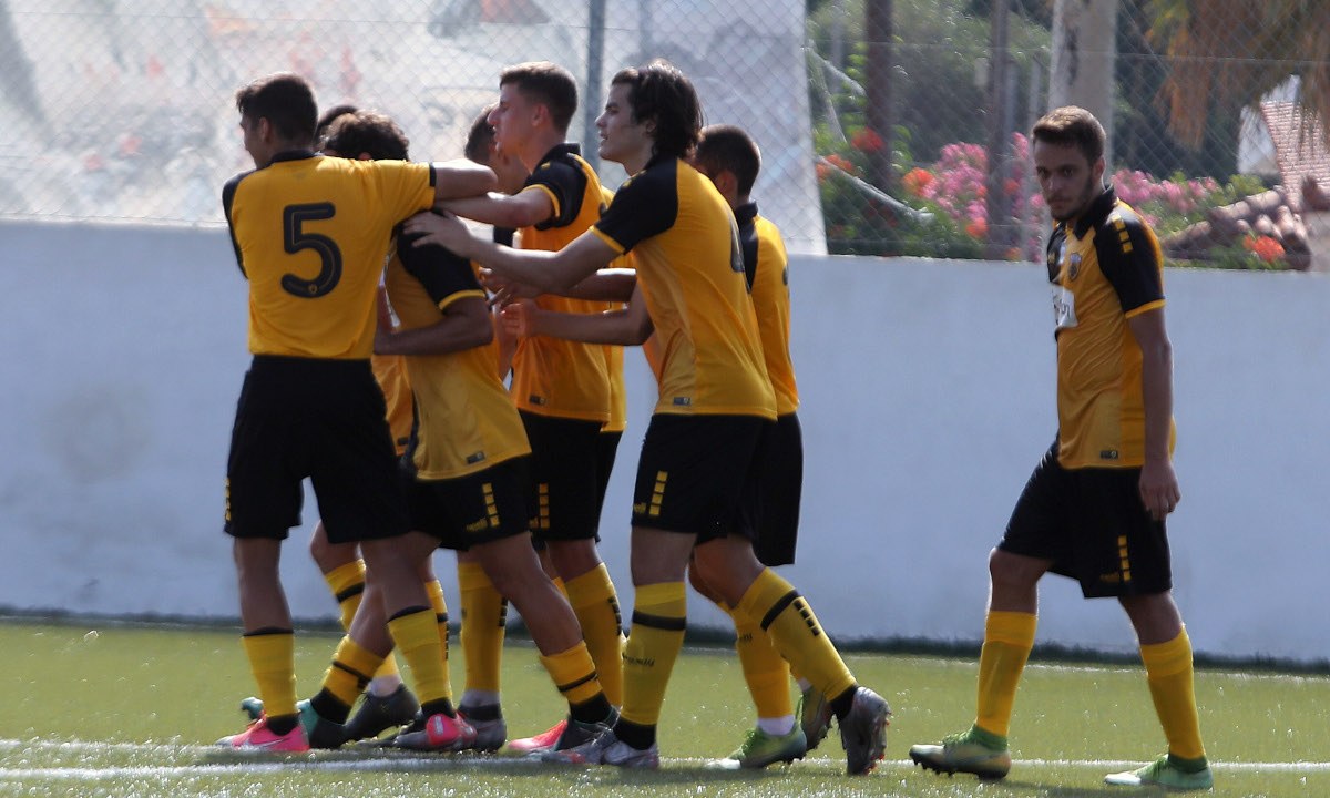 Η ομάδα Κ19 της ΑΕΚ νίκησε 2-1 την αντίστοιχη του Βόλου σε εντός έδρας αγώνα για την 13η αγωνιστική του Πρωταθλήματος Κ19 της Super League 2020-21 που πραγματοποιήθηκε στο Δημοτικό Γήπεδο Αρτέμιδος. 
