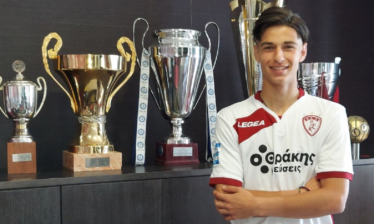 ΑΕΛ: Επαγγελματικό συμβόλαιο υπέγραψε ο νεαρός Αντωνόπουλος
