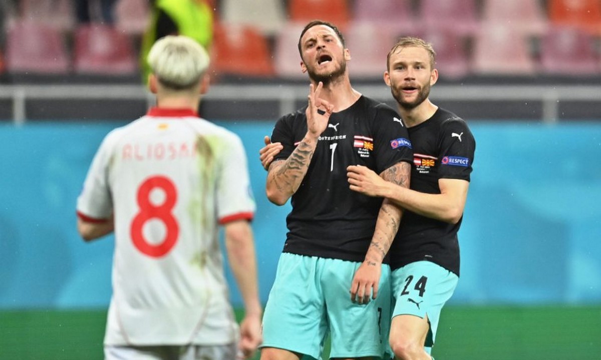 Euro 2020: Ο Μάρκο Αρναούτοβιτς ξέφυγε κατά τη διάρκεια των πανηγυρισμών, έπειτα από το γκολ του επί της Βόρειας Μακεδονίας.