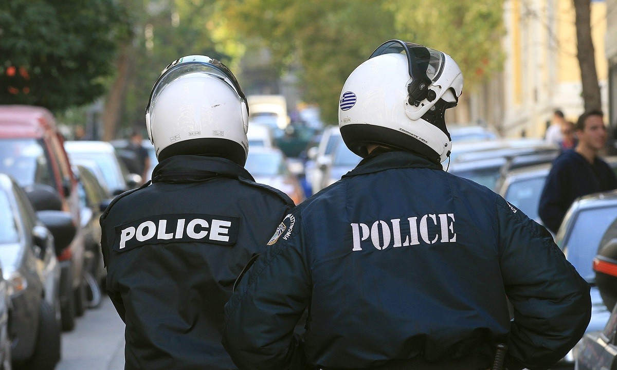 Πυγμάχος στο Χαλάνδρι χτύπησε με γκλοπ αστυνομικό