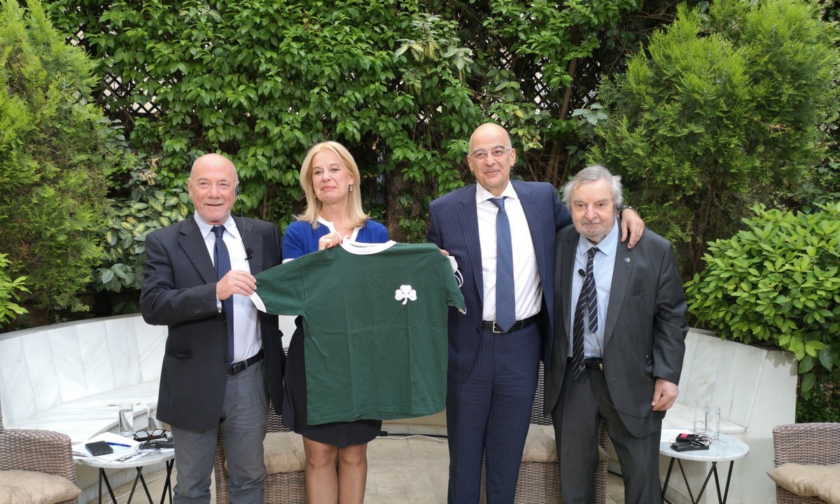 Δένδιας στην ελληνο-ολλανδική εκδήλωση για τα 50 χρόνια «Γουέμπλεϊ»: «Ατέλειωτη περηφάνια» (vid)