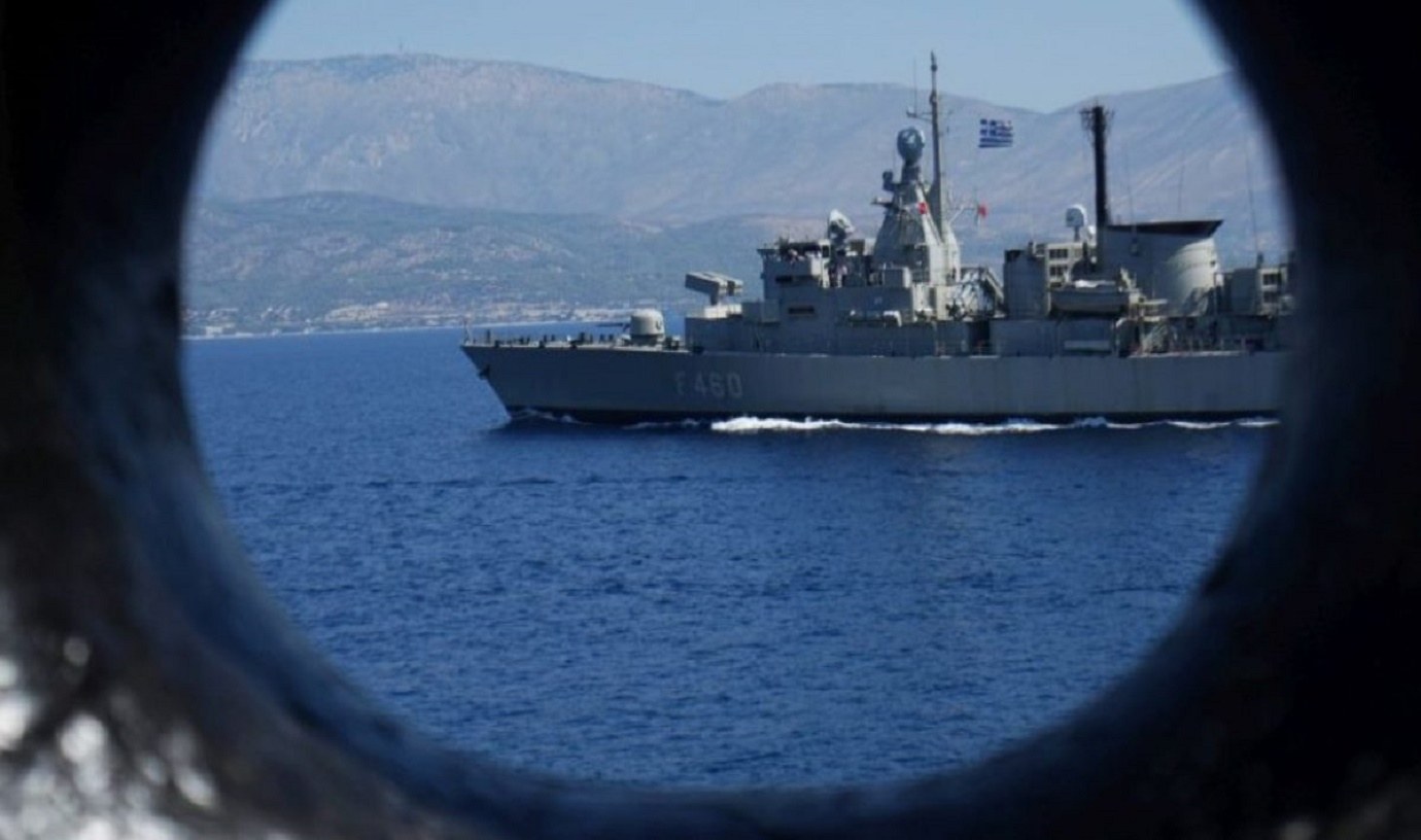 Φρεγάτες: Οι «μνηστήρες» των φρεγατών έχουν γίνει πλέον μόνιμοι κάτοικοι Αθηνών