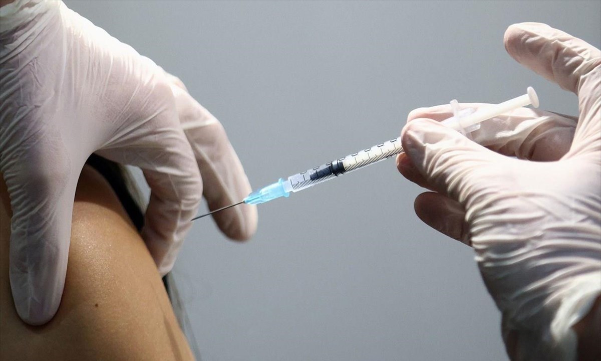 Κορονοϊός: Προς σύσταση για εμβολιασμό παιδιών και εφήβων προσανατολίζεται η Εθνική Επιτροπή Εμβολιασμών. Σύμφωνη γνώμη των επιστημόνων. 