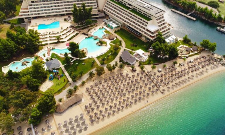 Ιβάν Σαββίδης: Μετατρέπει το Porto Carras σε επτά αστέρων