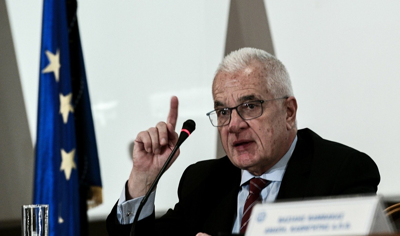 Γιάννης Πρετεντέρης: Επίθεση στο σπίτι του με γκαζάκια!