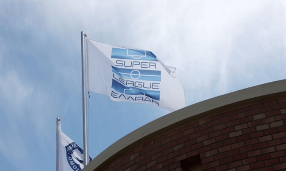 Super League 1: Επιστολή στους αρμόδιους με αίτημα την επιστροφή των φιλάθλων στις εξέδρες, στέλνει η διοργανώτρια. Καμία απόφαση για τα τηλεοπτικά. 