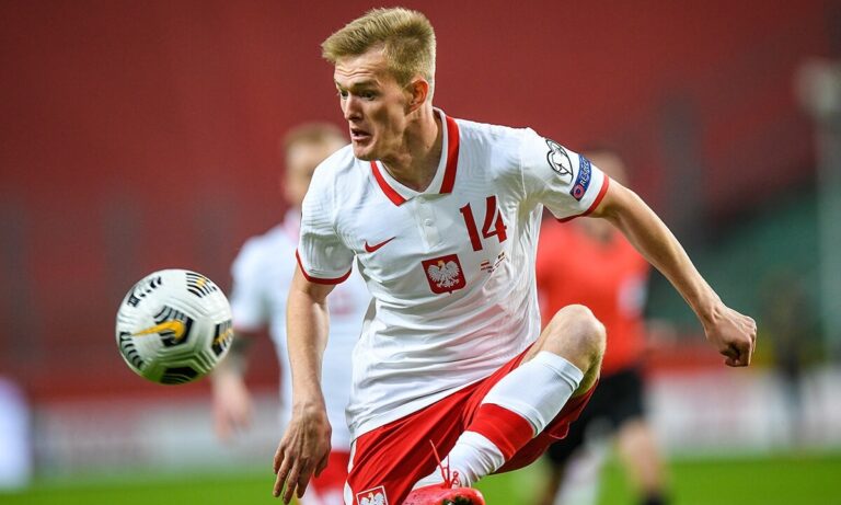 Euro 2020: «Να παίξει ο Σβιντέρσκι δίπλα στον Λεβαντόφσκι!»