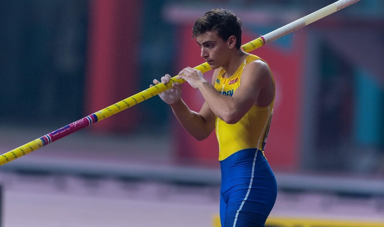 Ο Άρμαντ Ντουπλάντις παραδέχθηκε ότι αισθάνεται σαν να έχει «το βάρος της Σουηδίας στους ώμους μου» πριν από τους Ολυμπιακούς Αγώνες.