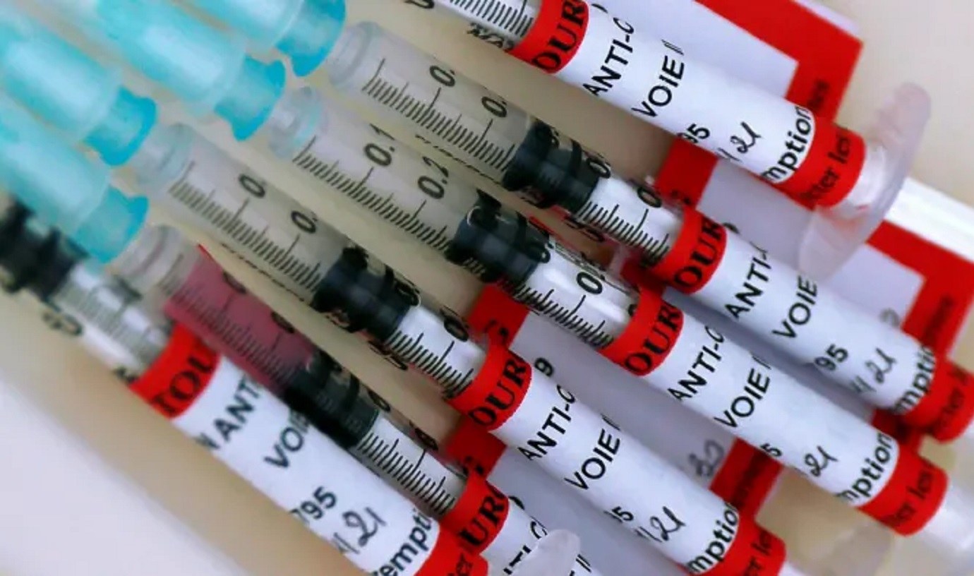 Μυοκαρδίτιδα και εμβόλιο: Σε εγρήγορση οι γιατροί μετά τις οδηγίες του ΕΟΦ