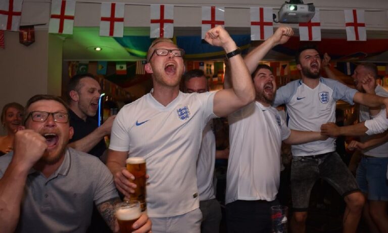 Euro 2020: Ο Τζόνσον άλλαξε το ωράριο στις παμπ σε περίπτωση που πάει τελικό και στα πέναλτι η Αγγλία!