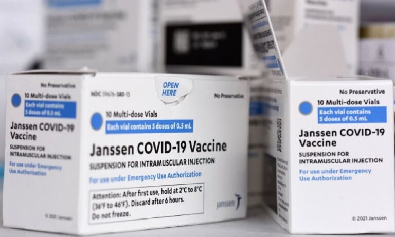 Εμβόλιο Johnson : Οδηγίες στους γιατρούς για τις παρενέργειες