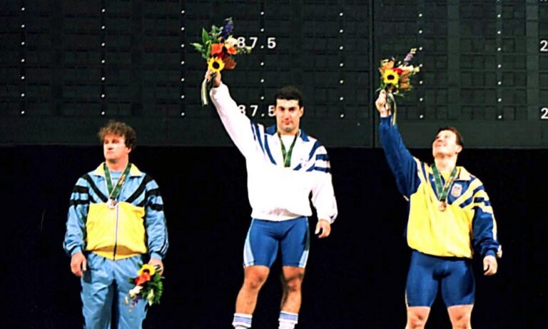 Συμπληρώθηκαν 25 χρόνια από τη μεγάλη επιτυχία του Κάχι Καχιασβίλι στην άρση βαρών, που θριάμβευσε στους Ολυμπιακούς Αγώνες της Ατλάντα και φόρεσε το χρυσό μετάλλιο στο στήθος του!