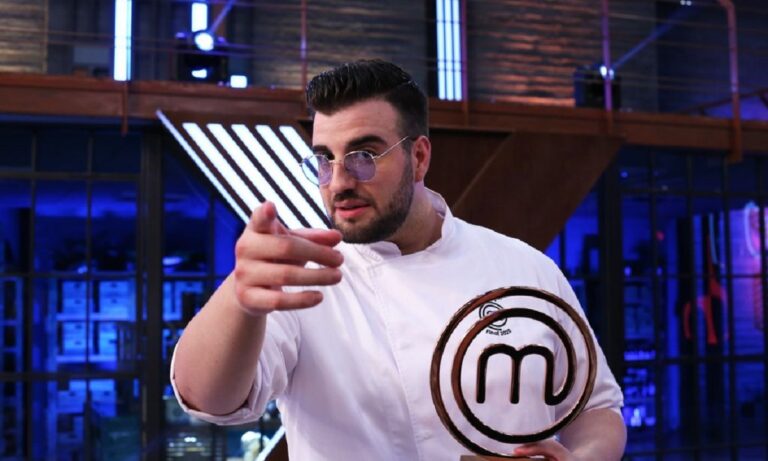 Masterchef: Ο Σταύρος Βαρθαλίτης έχει γενέθλια και το έριξε έξω – Τα πόσα έκλεισε;