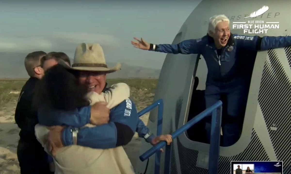 Τζεφ Μπέζος: Πέταξε στο διάστημα και επέστρεψε…ως καουμπόης