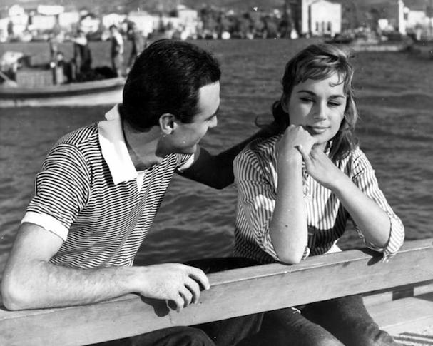 Αλίκη Βουγιουκλάκη - Τζένη Καρέζη: Το παράδοξο όταν γνωρίστηκαν οι δύο μεγάλες αυτές Ελληνίδες ηθοποιοί και έγιναν φίλες είναι πως δεν είχαν καμία σχέση με όπως τις μάθαμε.