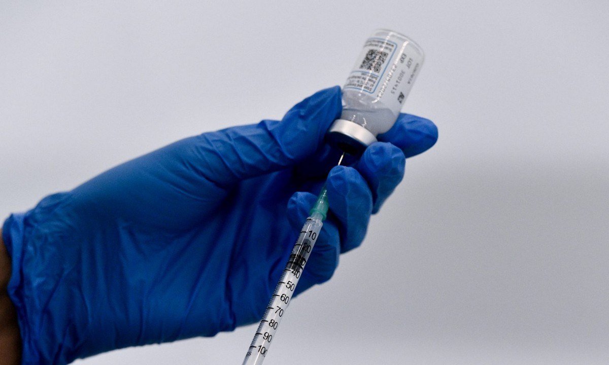 Ένα νέο εμβόλιο για τη μετάλλαξη Δέλτα του κορονοϊού ανακοίνωσαν ότι ετοιμάζουν η αμερικανική εταιρεία Pfizer και η γερμανική BioNTech.