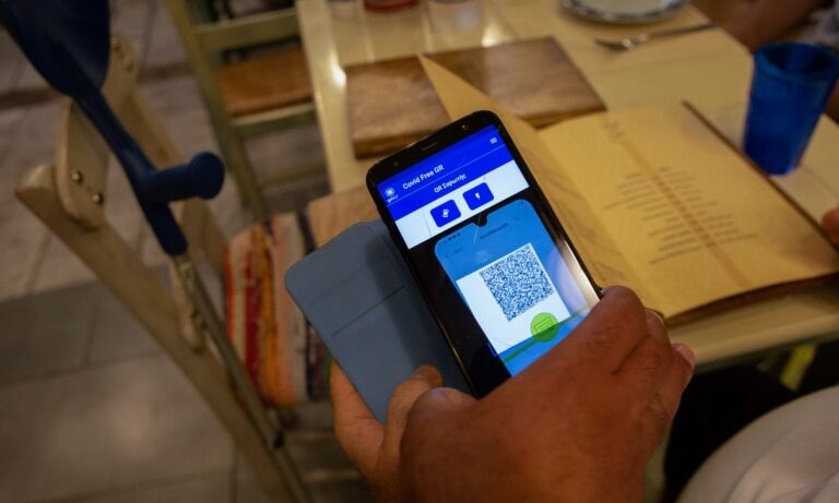 Υποχρεωτικό εμβόλιο: Πότε θα εφαρμοστεί το μέτρο για την εστίαση