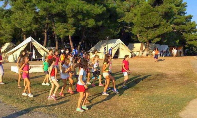 Κορονοϊός: Συναγερμός για 16 κρούσματα σε παιδική κατασκήνωση στην Καβάλα