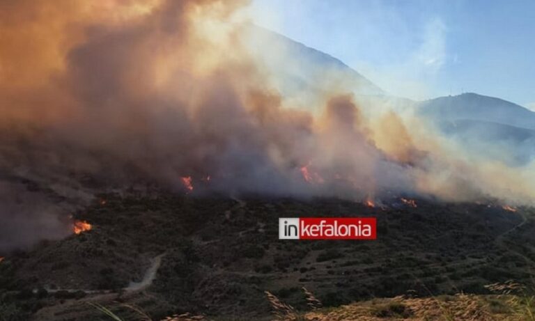 Φωτιά στην Κεφαλονιά: Μαίνεται το μεγάλο μέτωπο – Καταγγελία για εμπρησμό (vid)