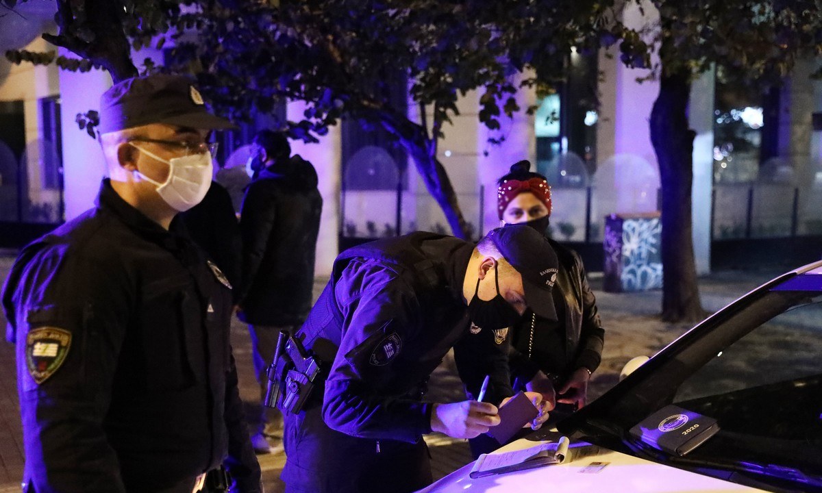 Κορoνοϊός: 14 συλλήψεις και προσωρινά λουκέτα – Οι παραβάσεις ανά περιοχή