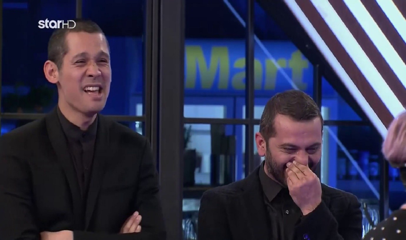 MasterChef: Ο Κοντιζάς τρολάρει τον Κουτσόπουλο που είναι μέσα στα… μέλια με τη σύντροφό του!