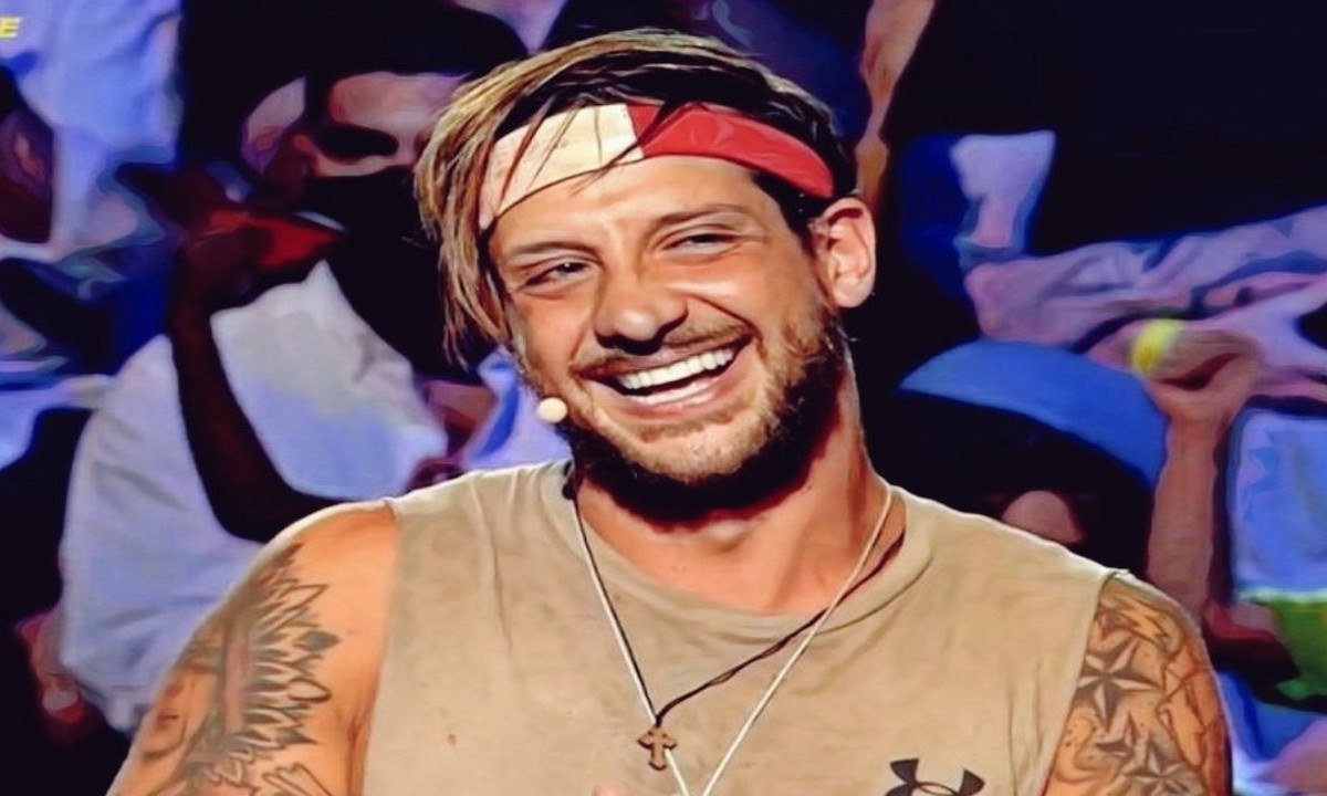 Survivor: Ο Ηλίας Μπόγδανος πέρασε δύσκολες στιγμές τις τελευταίες ημέρες, αφού ο κορονοϊός τον ταλαιπώρησε αρκετά, σε σημείο που τον έστειλε στο νοσοκομείο.