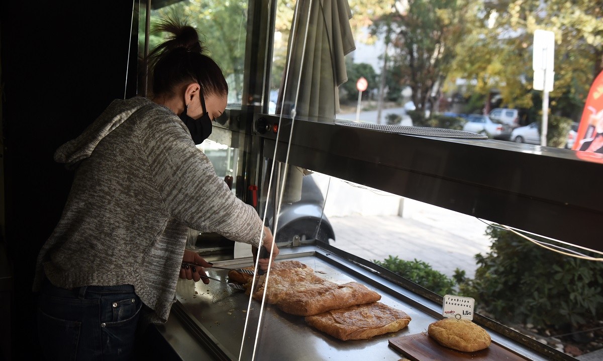 Εστίαση: Όλα τα νέα μέτρα – Τι ισχύει για take away και κλειστούς χώρους