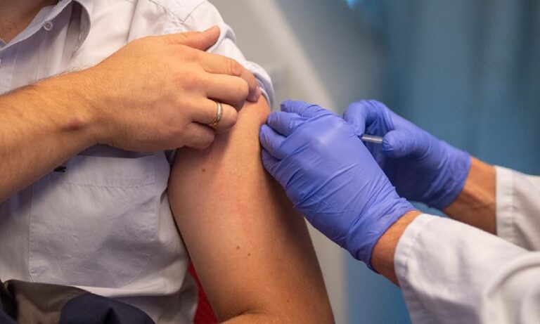 Κορονοϊός - Ανεμβολίαστοι: Αρκετά εμπόδια στην καθημερινότητά τους θα αντιμετωπίσουν όσοι αποφάσισαν να μην κάνουν το εμβόλιο κατά του Covid-19.