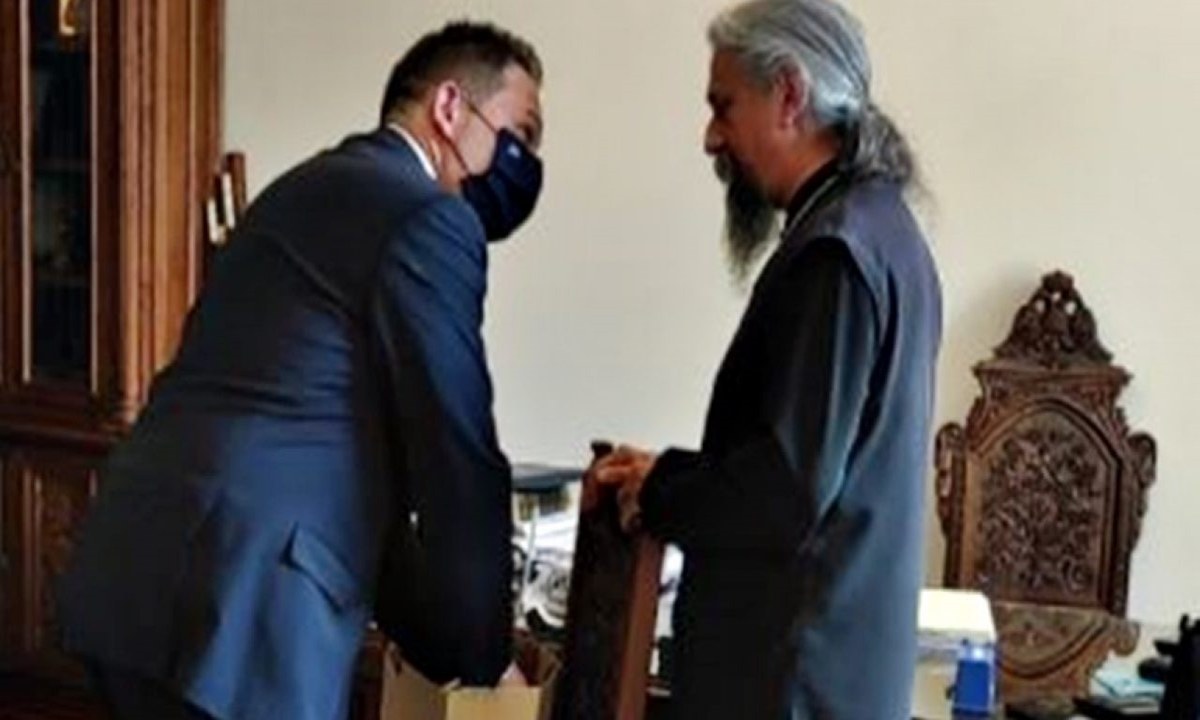 Μητροπολίτης Καρπενησίου σε Πέτσα: «Δεν είμαστε μαζί» – Ιερό και ακριβοπληρωμένο «ράπισμα» στις ασέβειες της κυβέρνησης!