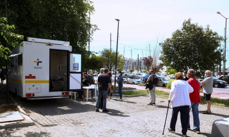 Κορονοϊός: Πού θα γίνουν δωρεάν rapid test την Τρίτη (10/8)