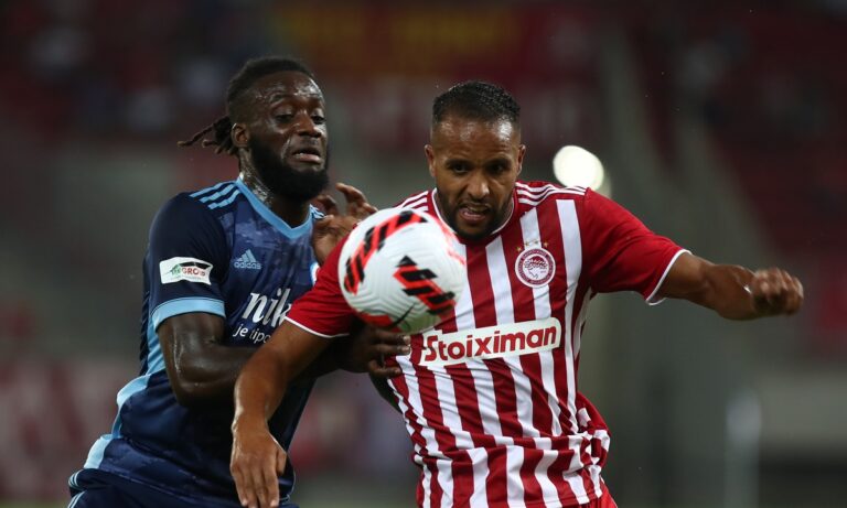 Ολυμπιακός – Σλόβαν: Τρομερές ευκαιρίες από Ελ Αραμπί, Σισέ (vid)