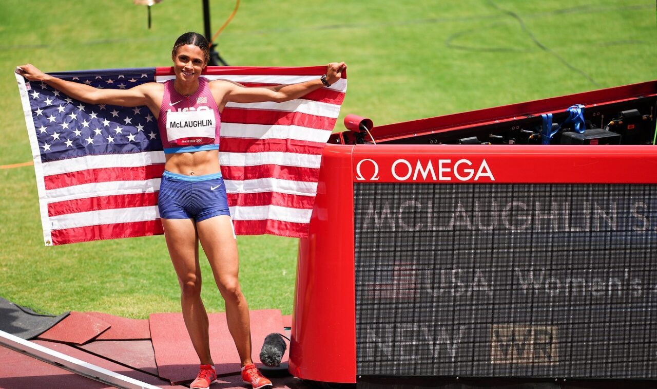 Η Σίντνεϊ Μακλάφλιν είναι η νέα ολυμπιονίκης στα 400μ. εμπόδια, σε μια απίστευτη κούρσα που πέτυχε παγκόσμιο ρεκόρ τερματίζοντας σε 51.46!
