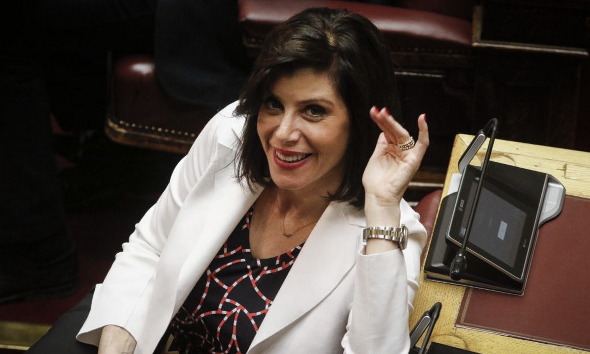 Η Ευρωβουλευτής της ΝΔ  Άννα Μισέλ Ασημακοπούλου, έστειλε συγχαρητήρια σε λάθος Μανόλο!