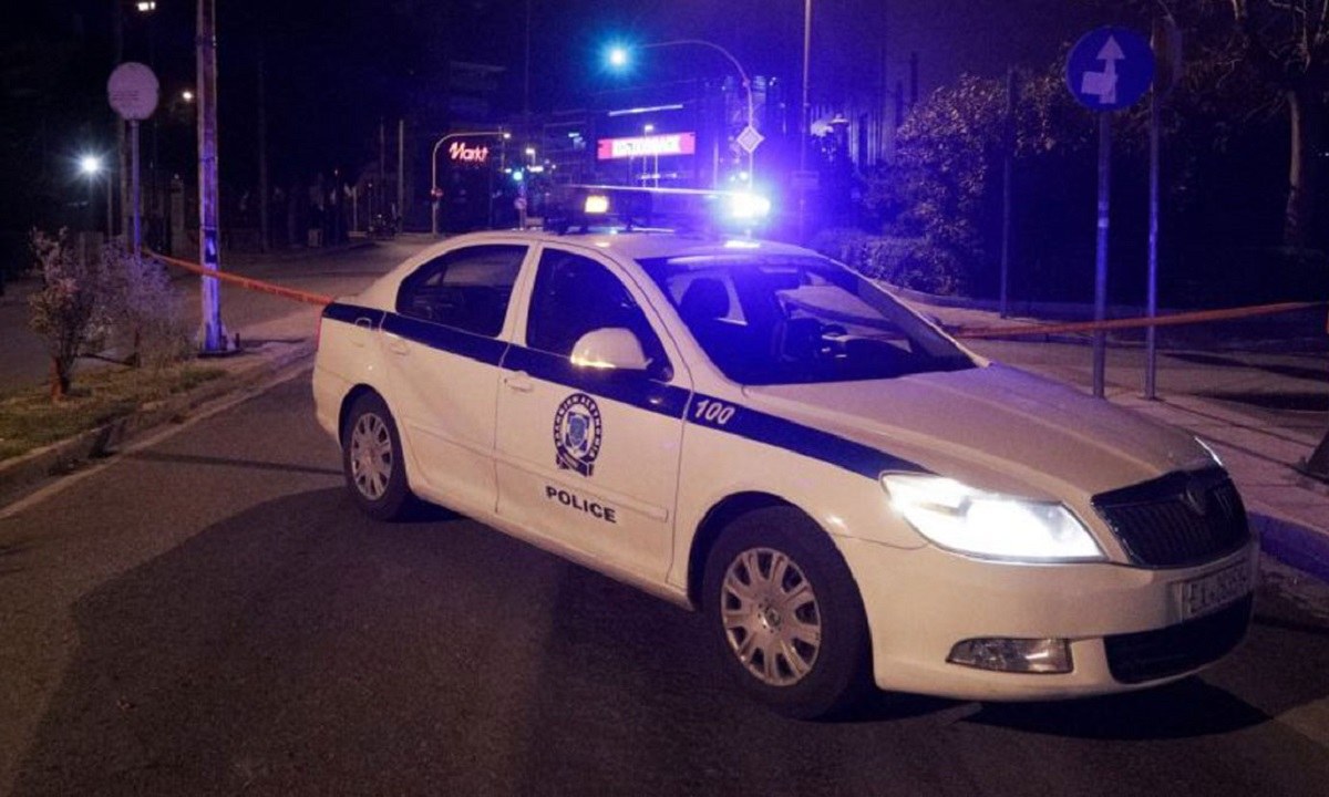 Συμπλοκή μεταξύ ανηλίκων σημειώθηκε λίγο πριν τις 9 το βράδυ της Τετάρτης (25/8) στην Καλαμαριά Θεσσαλονίκης.