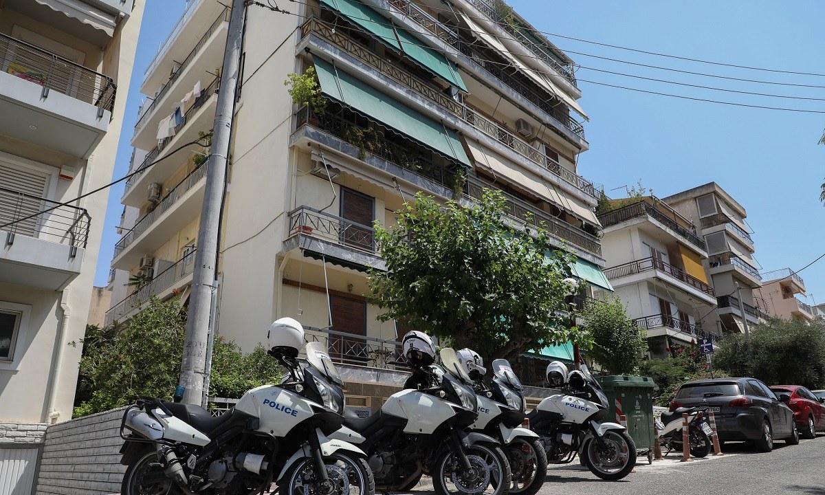 Έγκλημα στη Δάφνη: «Μέχρι και οι αστυνομικοί άκουγαν τον τσακωμό από το τηλέφωνο»