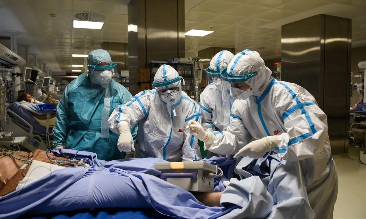 ΕΣΥ: Η Κυβέρνηση αποτελειώνει τη δημόσια υγεία – Αναστολές εργασίας και περικοπές στα χειρουργεία!