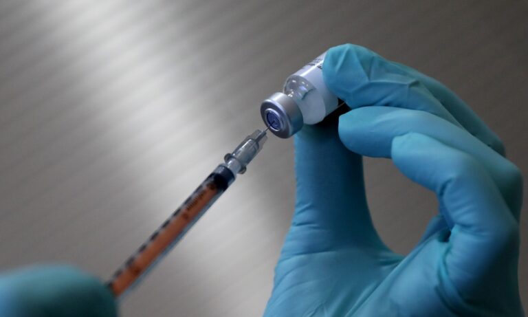 Νέο κάλεσμα υγειονομικών κατά της υποχρεωτικότητας του εμβολίου!